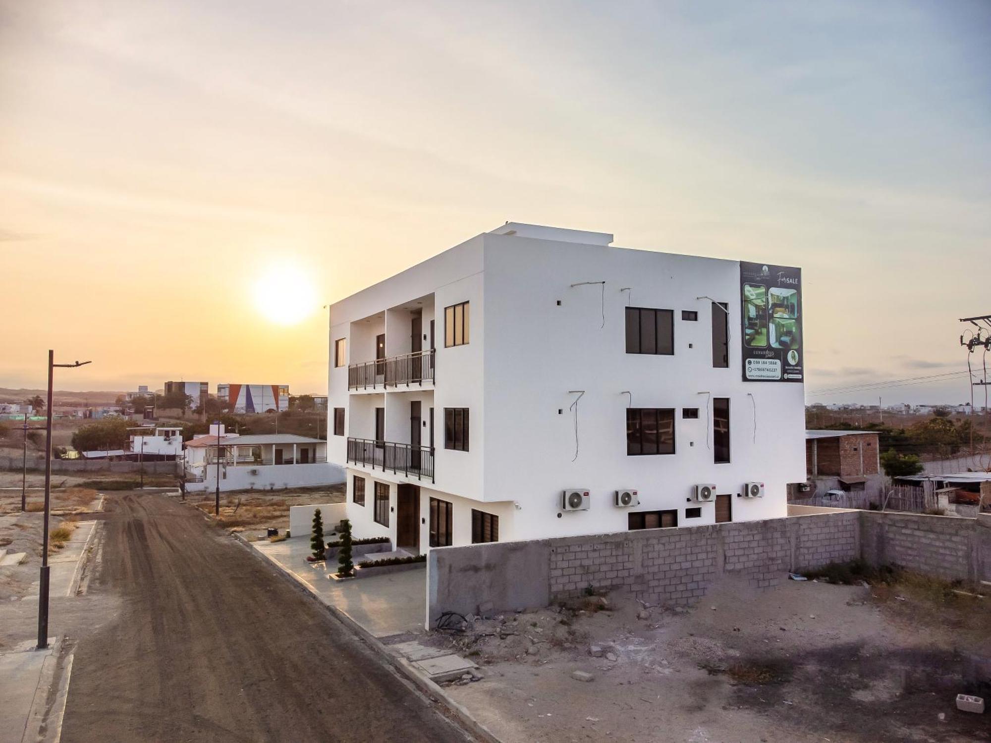 Departamento Vacacional Con Piscina Y Cerca De La Playa Y El Mall Apartment Manta Exterior photo